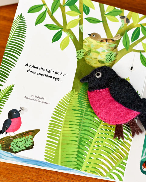 Tara Treasures - Busy Beaks Finger Puppets and Book Set by Sarah Allen